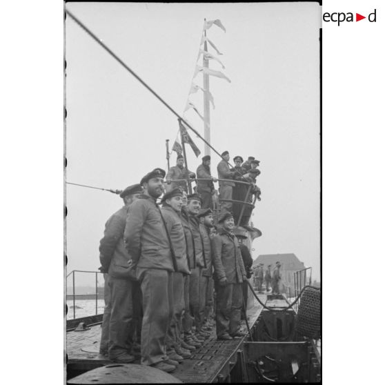 Entrée de l'U-37 dans le port de Wilhelmshaven