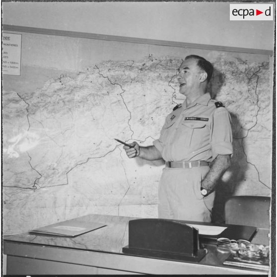 Le général Ailleret.