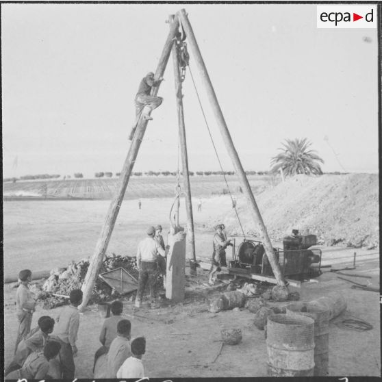 Aïn Temouchent. Forage à la recherche d'un point d'eau en vue de la construction d'un lycée qui coûtera plus d'un milliard.