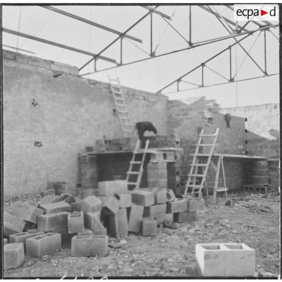 Chantiers de la Défense et Restauration des sols (DRS). Construction de la ferme du Magra.