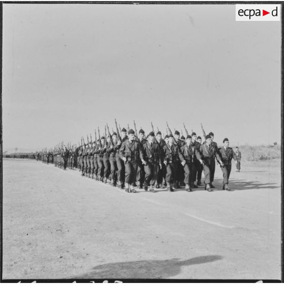 Garde du drapeau du 67e régiment d'infanterie de marine (RIMa) au CITO. Défilé des troupes.