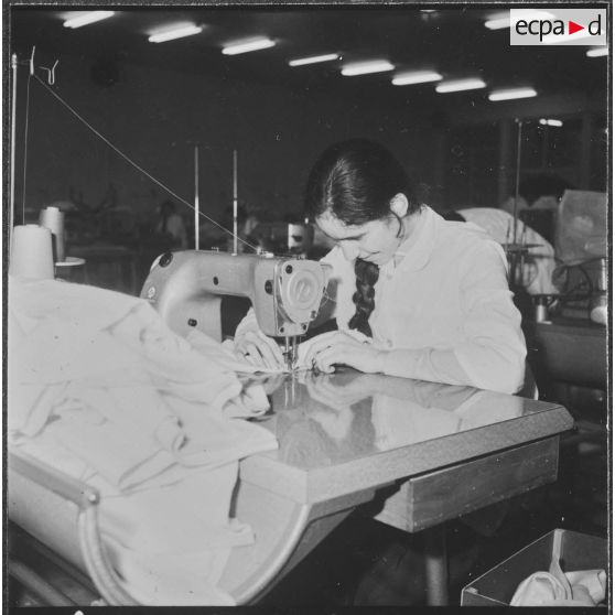 Relizane. Bonneterie d'Oued-Zina. Confection de différentes lingeries de corps.