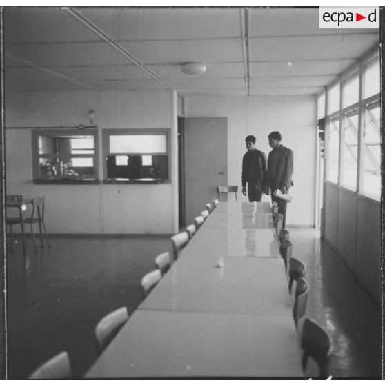 Clinchant. Centre de formation professionnelle agricole (CFPA). Le réfectoire.