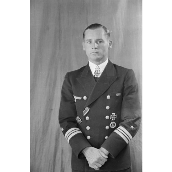 Portrait du capitaine (Kapitänleutnant) Engelbert Endrass, commandant du sous-marin U-46.