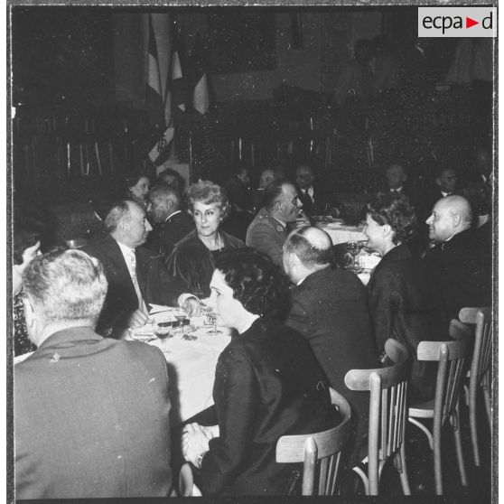 Alger. Square Bresson. Banquet de la Saint-Maixent dans la salle des maréchaux.