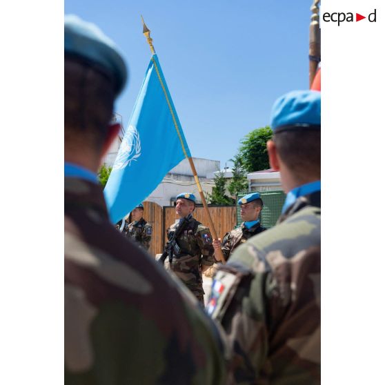 Rassemblement des casques bleus français pour une cérémonie à Deir Kifa, au Sud-Liban.