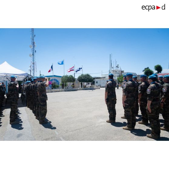 Rassemblement des troupes pour une cérémonie à Deir Kifa, au Sud-Liban.