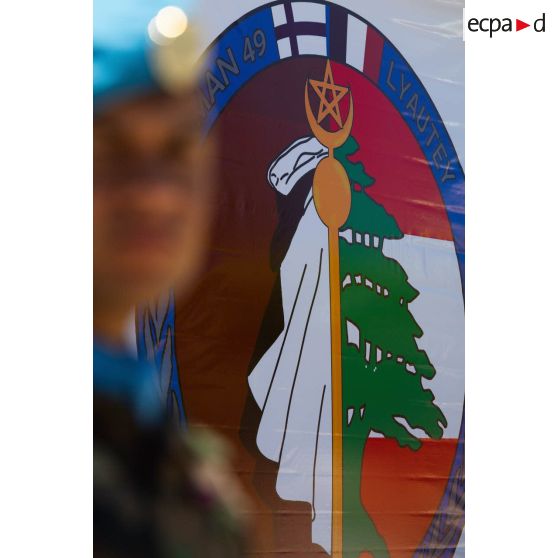 Détail de l'insigne de la mission Daman 49 armée par le 1er régiment de spahis (RS) à Deir Kifa, au Sud-Liban.