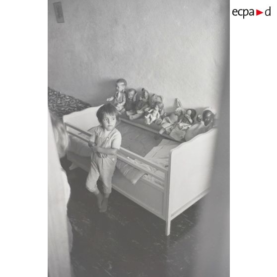 Intérieur des chambres d'enfants de la Maison Radieuse à Rezé [Description en cours]