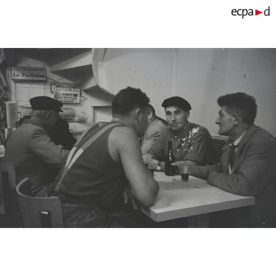 Bar près de la Maison Radieuse [Description en cours]