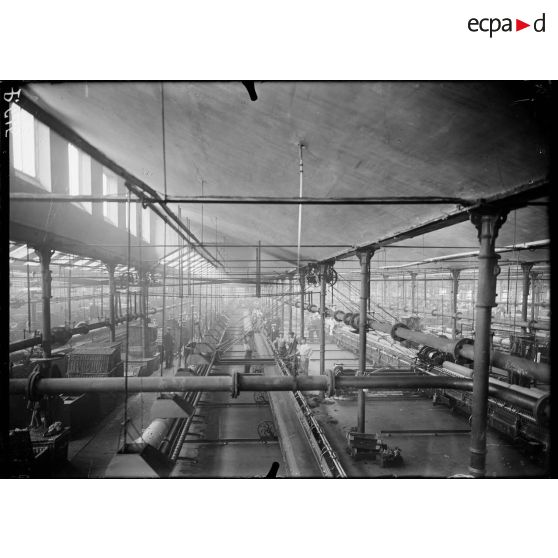 Manufacture de drap de troupe. Balsan et Compagnie. Châteauroux. La filature. [légende d'origine]