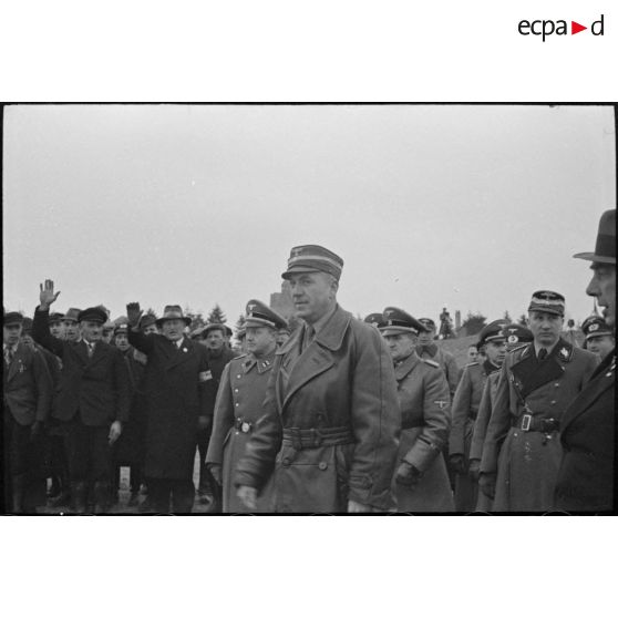 Le ministre Fritz Todt en visite sur la Ligne Siegfried.