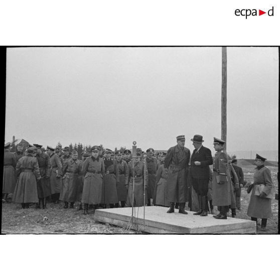 Le ministre Fritz Todt en visite sur la Ligne Siegfried.