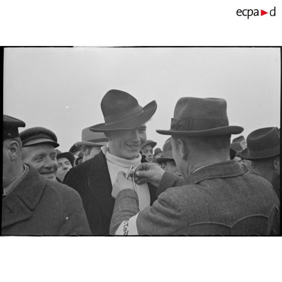 Remise de décorations au sein de l'Organisation Todt.