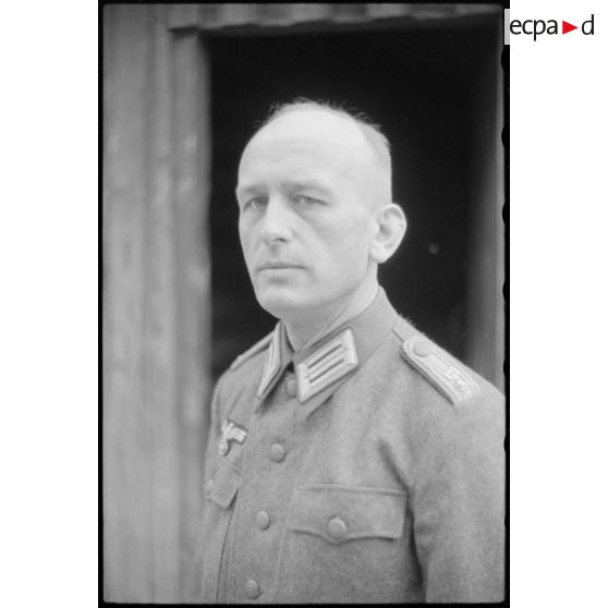 Portrait d'un lieutenant (Oberleutnant), certainement un fonctionnaire "militarisé".