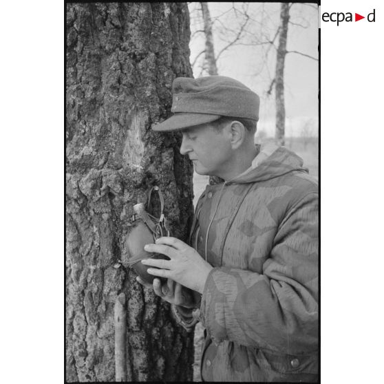 Un reporter de la Panzer Propaganda Kompanie 697.