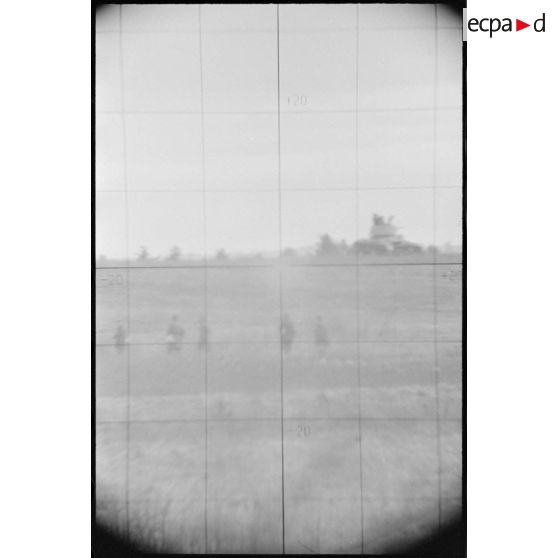 Vision à travers le télémètre d'un Nashorn d'un Schwere Panzerjäger Abteilung 519.