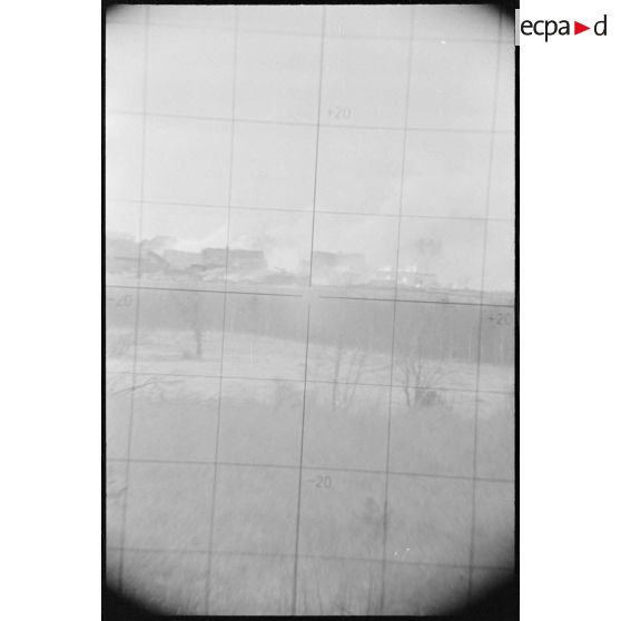 Vision à travers le télémètre d'un Nashorn d'un Schwere Panzerjäger Abteilung 519.