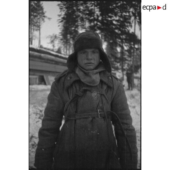 Portrait d'un prisonnier capturé par les Panzergrenadiers.