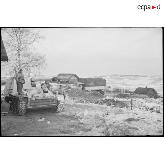 Un Nashorn du schwere Panzer Abteilung 519.