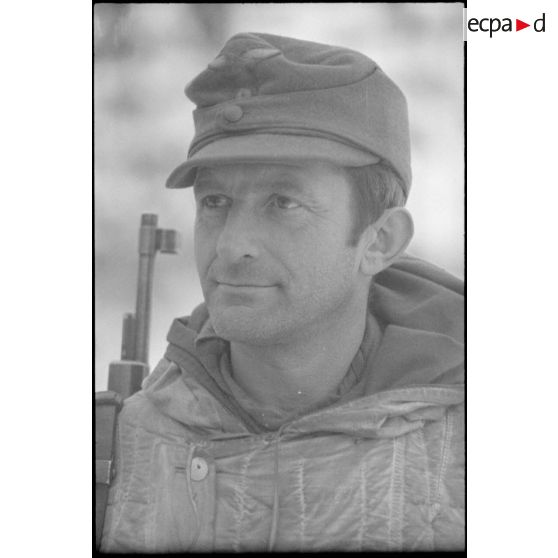 Fantassin de la 4e division d'infanterie de l'armée de l'Air allemande (4.Luft-Feld-Division).