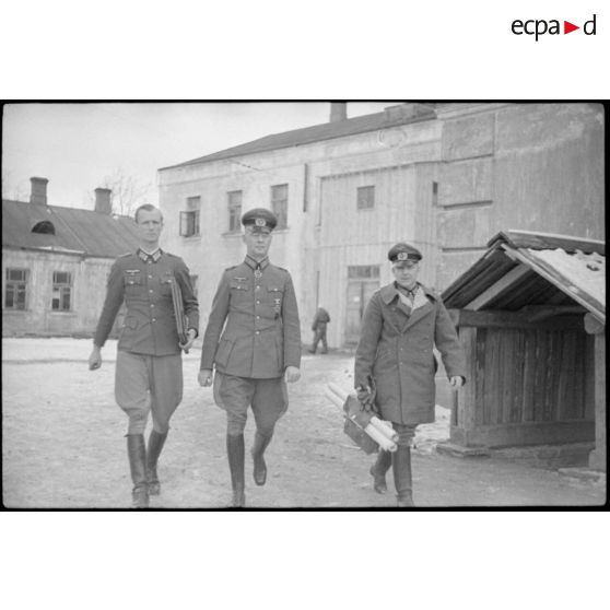 Le général (Generaloberst) Georg-Hans Reinhardt et le général (Generalmajor) Otto Heidkämper, chef d'état-major de la 3e armée blindée (3.Panzerarmee).