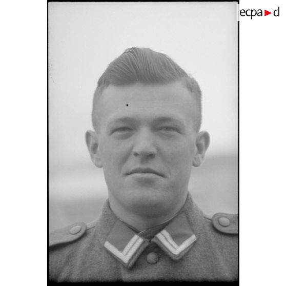 Portrait d'un membre russe de la Panzer Propaganda-Kompanie 697.