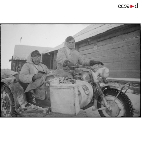 le lieutenant de réserve (Oberleutnant der Reserve) Stehler du schwere Panzer Abteilung 519.