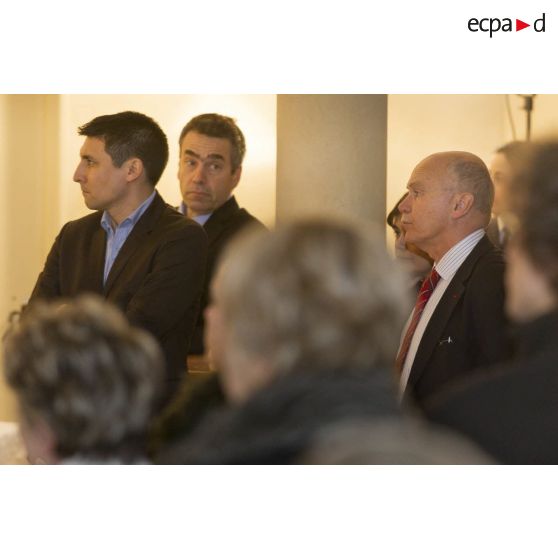 Présence de Pierre Bayle, DICOD, lors des voeux du directeur de l'ECPAD au cercle mixte.