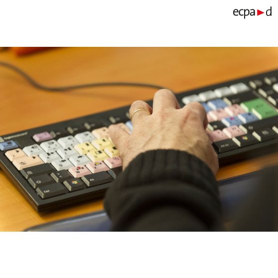 Service post-production de l'Etablissement de communication et de production audiovisuelle de la Défense.