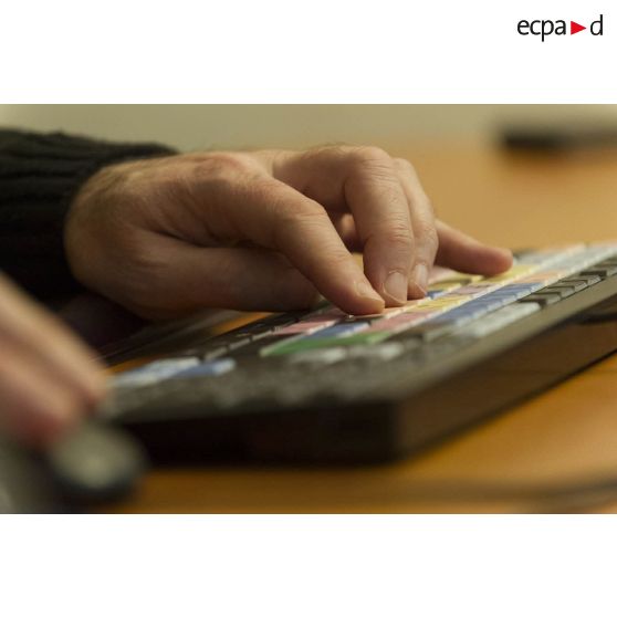 Service post-production de l'Etablissement de communication et de production audiovisuelle de la Défense.