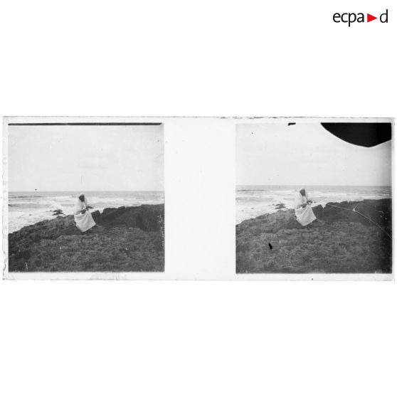 [Maroc : indigène en bord de mer].
