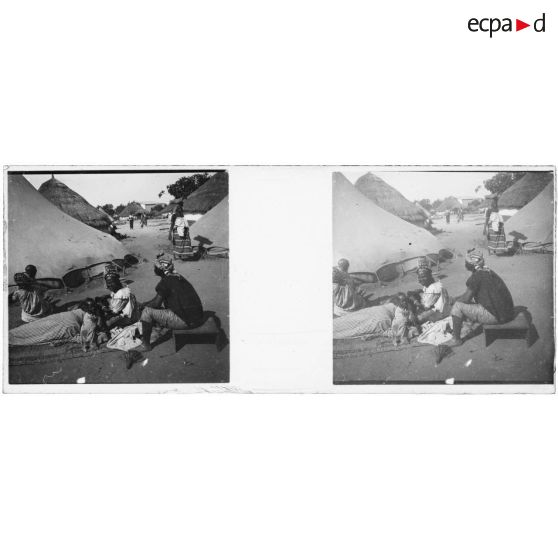 [Maroc : Campement indigène avec population noire].