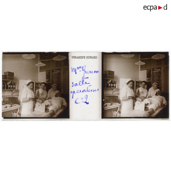 Mme Grenon. Salle opérations C22. [légende d'origine]