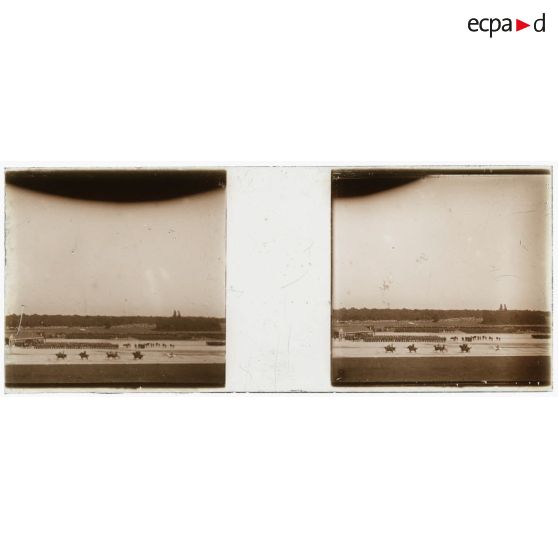 [Revue de Longchamp].<br> [Légende d'origine]