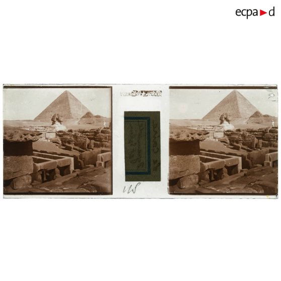 Le Caire. Pyramide et sphinx. [légende d'origine]