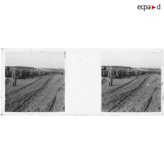 [Nieuport : rassemblement de soldats].<br>