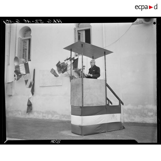 Discours d'un officiel à l'occasion du centenaire de Pierre Savorgnan de Brazza à Alger.