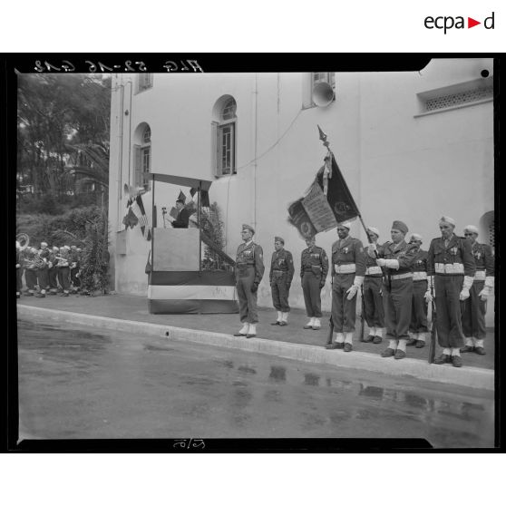 Discours d'un officiel à l'occasion du centenaire de Pierre Savorgnan de Brazza à Alger.
