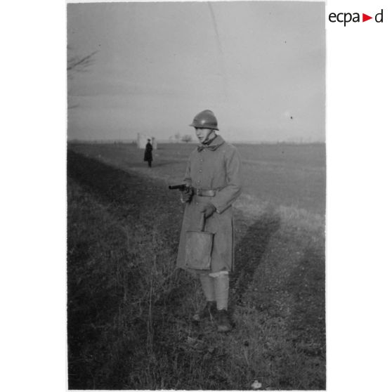 E[cole] M[ilitaire d']A[rtillerie]. Poitiers. Novembre 1937 - avril 1938. [légende d'origine]