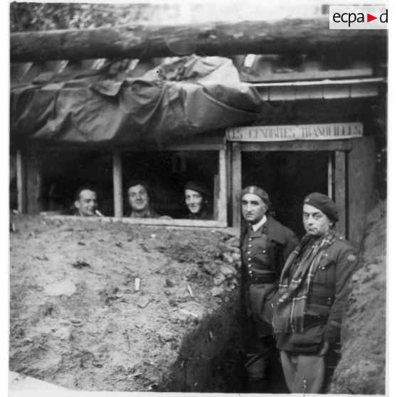 Drôle de guerre. Septembre 1939 - mai 1940. [légende d'origine]