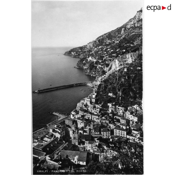 Amalfi. Panorama Col Porto. [légende d'origine]