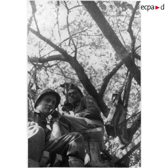 Dans le secteur du Garigliano. Mai 1944. [légende d'origine]