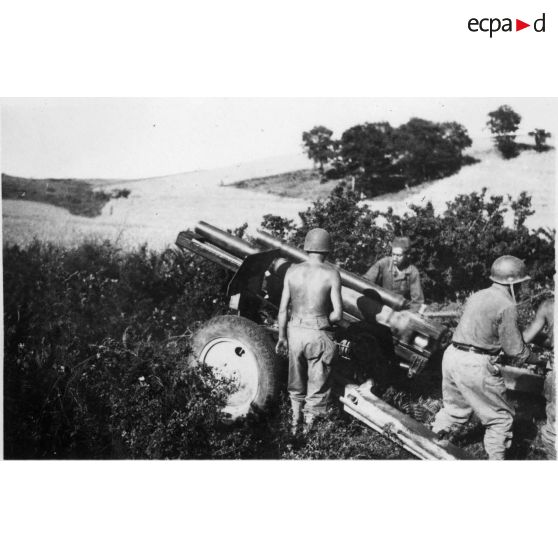 En route vers la libération de Sienne. Juin 1944. [légende d'origine]