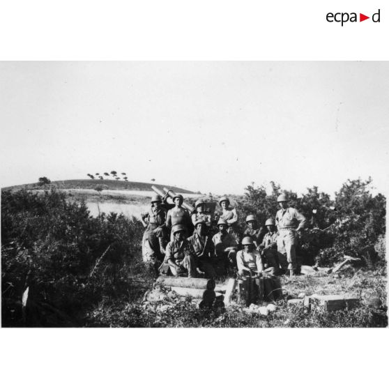 En route vers la libération de Sienne. Juin 1944. [légende d'origine]