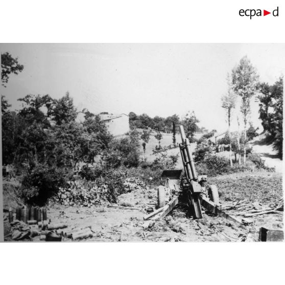 En route vers la libération de Sienne. Juin 1944. [légende d'origine]