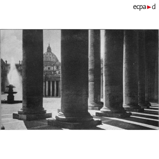 [Vatican. La place Saint-Pierre et la basilique Sainte-Pierre de Rome. Sans date.]