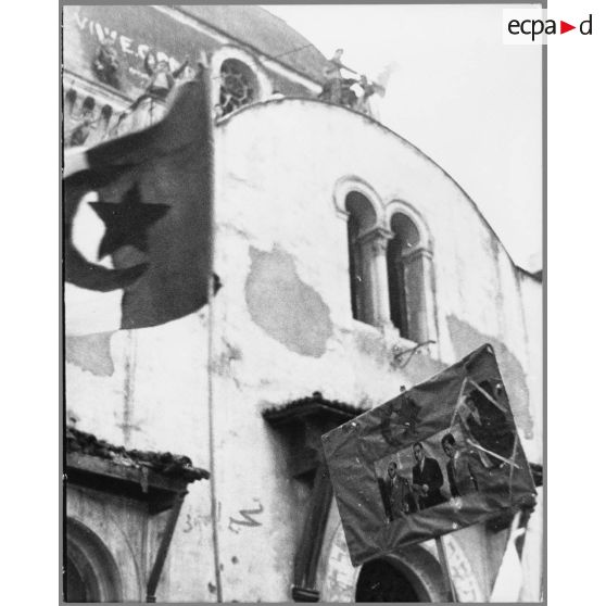 Décembre 1960 - manifestations des musulmans pour l'indépendance. [légende d'origine]