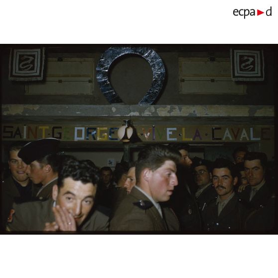 [Journée de la Saint-Georges 1958, bal au foyer du 3/12e RD].