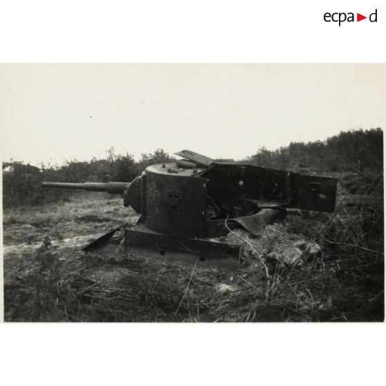 [Un blindé léger T26 de l'Armée rouge (vue de l’arrière)].